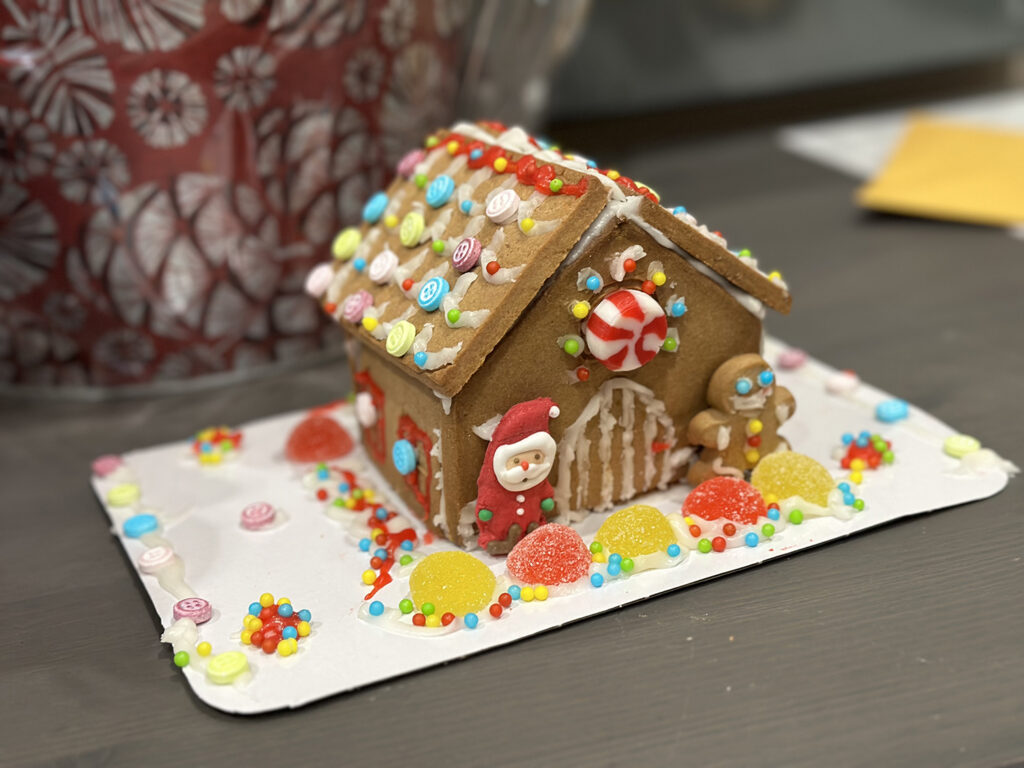 Terraces Gingerbread house (2)